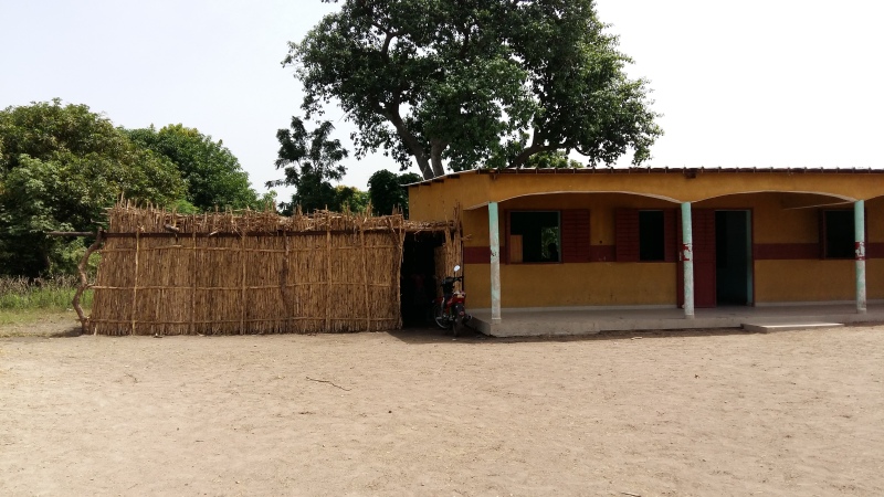 Ecole-provisoire-avant