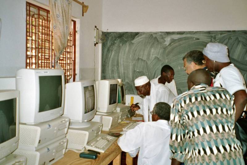 Salle d’informatique à M’bour