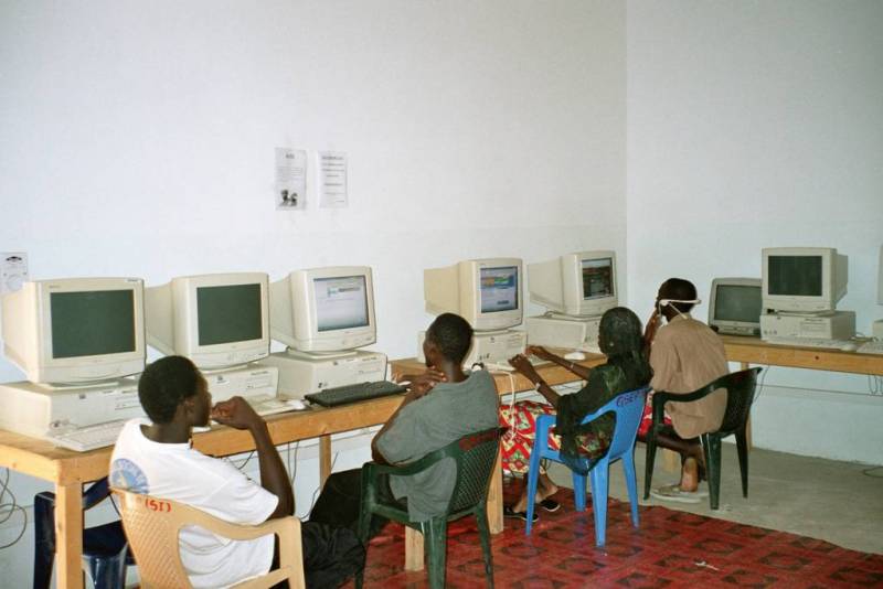 Salle d’informatique à M’bour