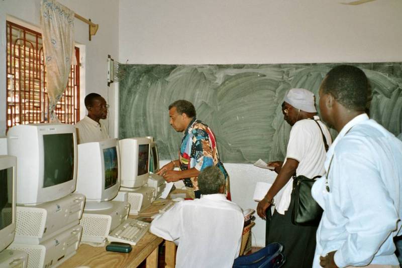 Salle d’informatique à M’bour